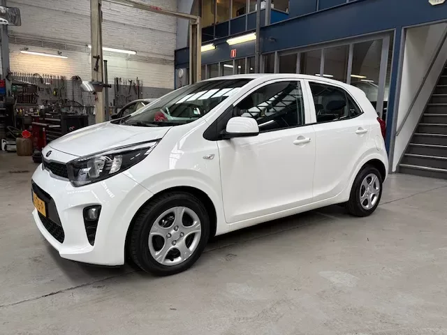 Kia Picanto (2018) — foto 1