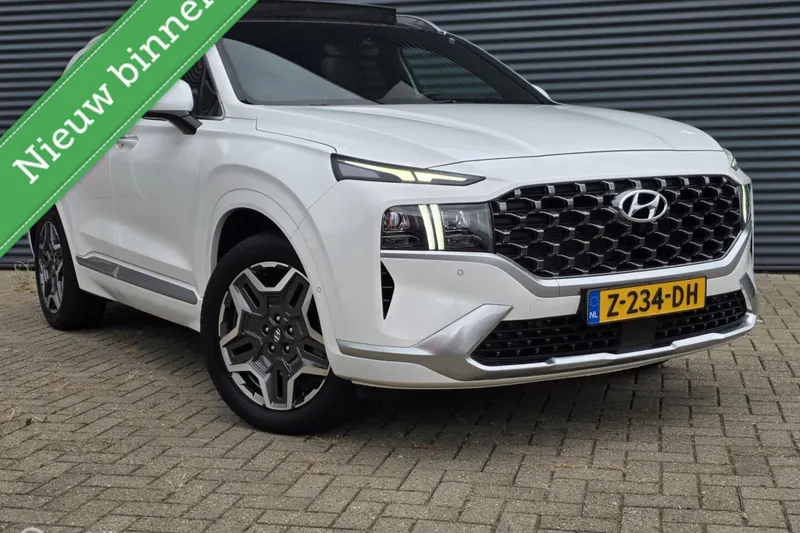 Hyundai Santa Fe (2024)