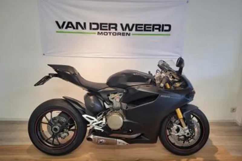 Ducati Panigale 1199 S (2015)
