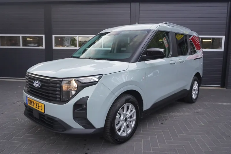 Ford Tourneo Courier (2024)