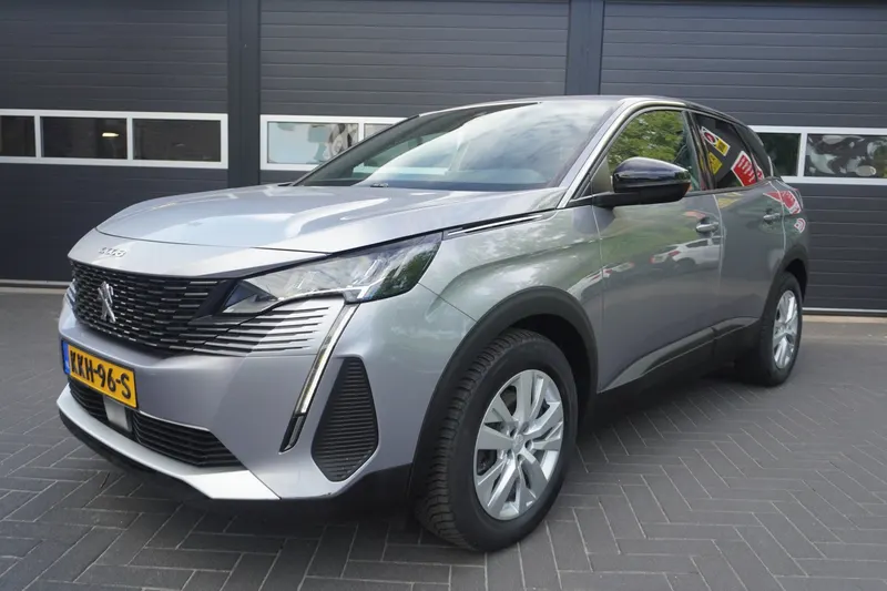 Peugeot 3008 (2023)