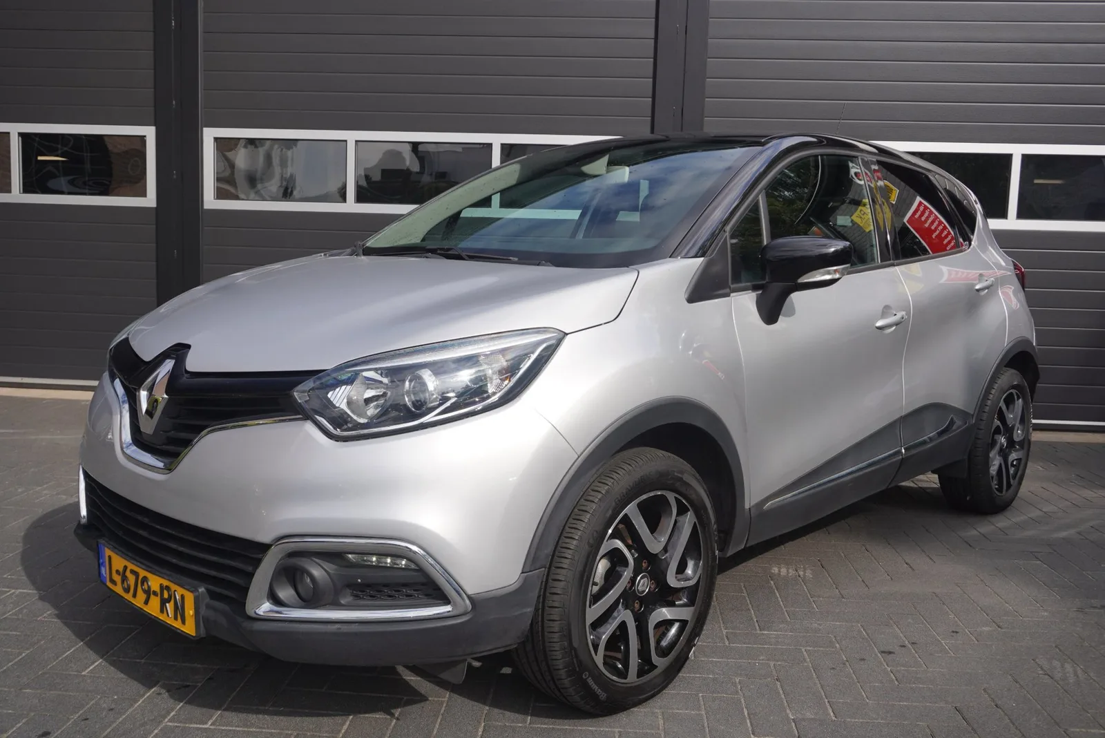 Renault Captur (2017) — foto 1