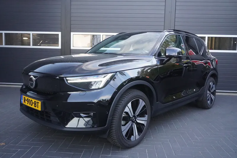 Volvo XC40 (2022)