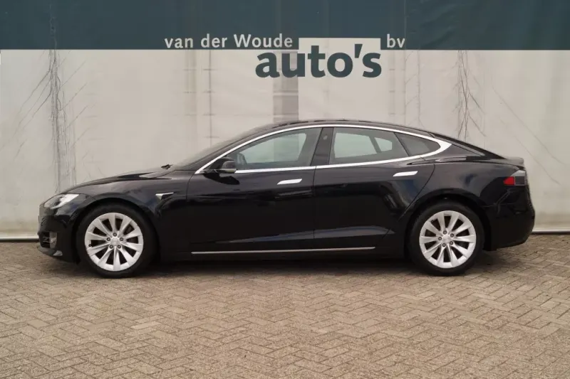 Tesla Model S (2018)