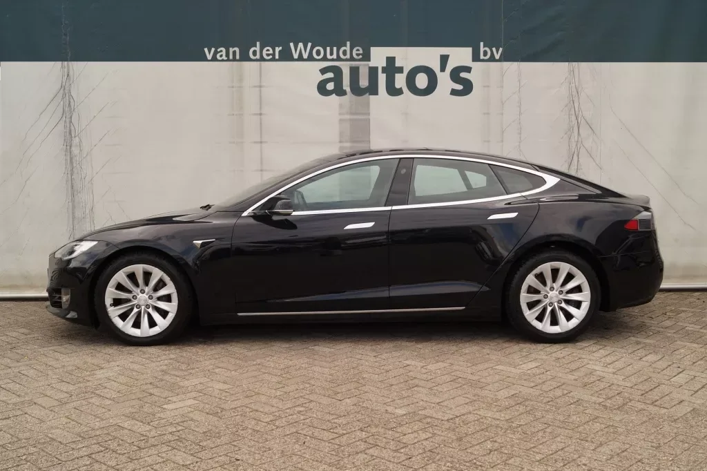 Tesla Model S (2018) — foto 1