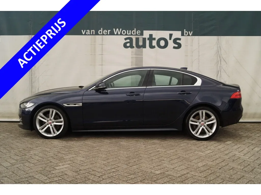Jaguar XE (2018) — foto 1