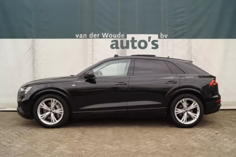 Audi Q8 (2022)