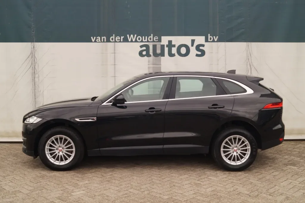 Jaguar F-Pace (2017) — foto 1