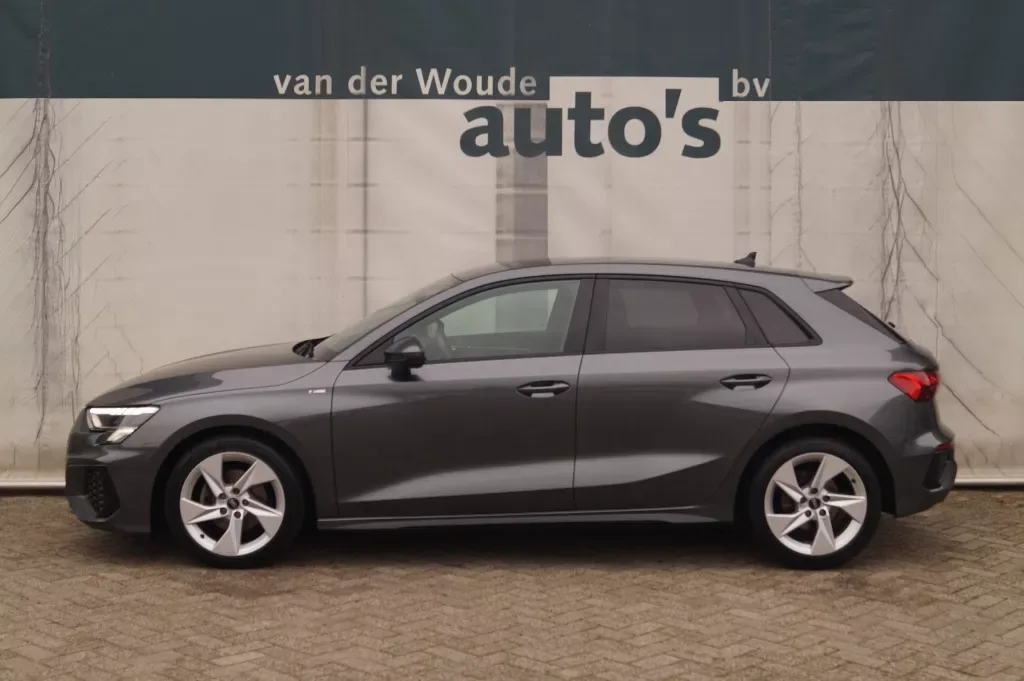 Audi A3 (2022) — foto 1