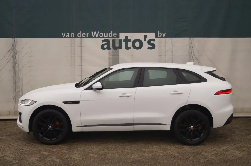 Jaguar F-Pace (2017) — foto 1