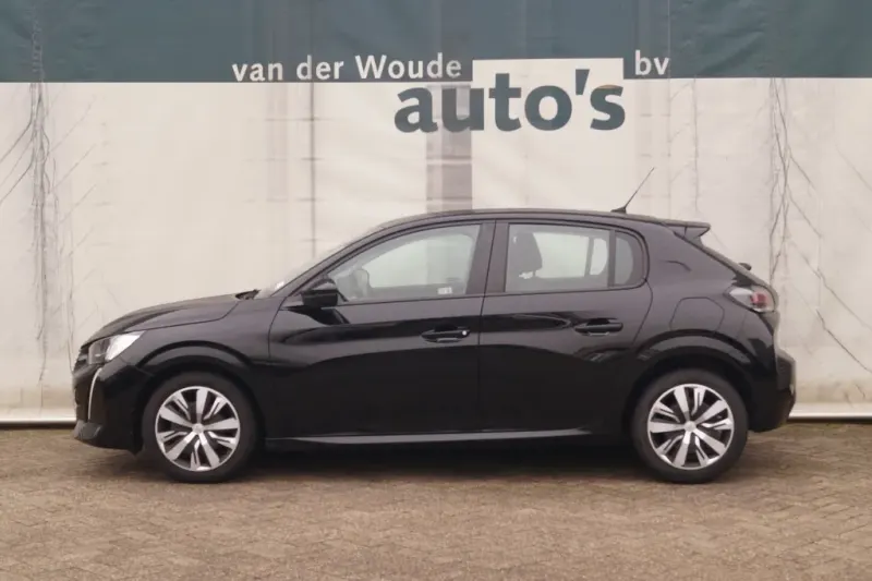 Peugeot 208 (2023)