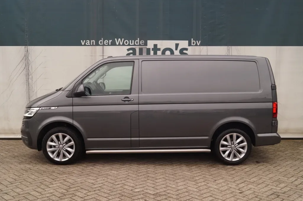 Volkswagen Transporter (2020) — foto 1