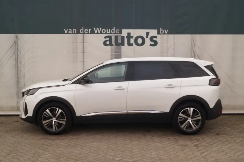 Peugeot 5008 (2022)