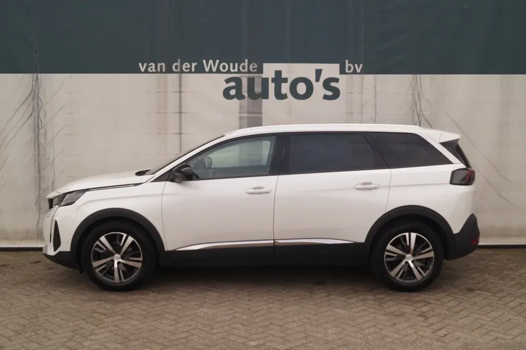 Peugeot 5008 (2022) — foto 1