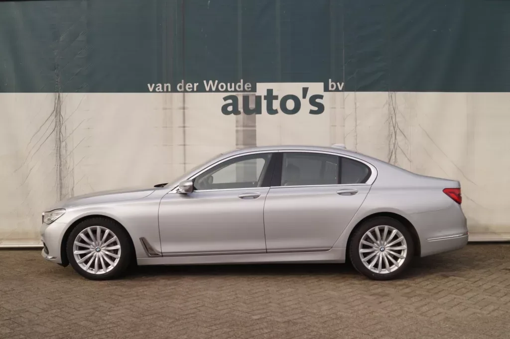 BMW 7-Serie (2016) — foto 1