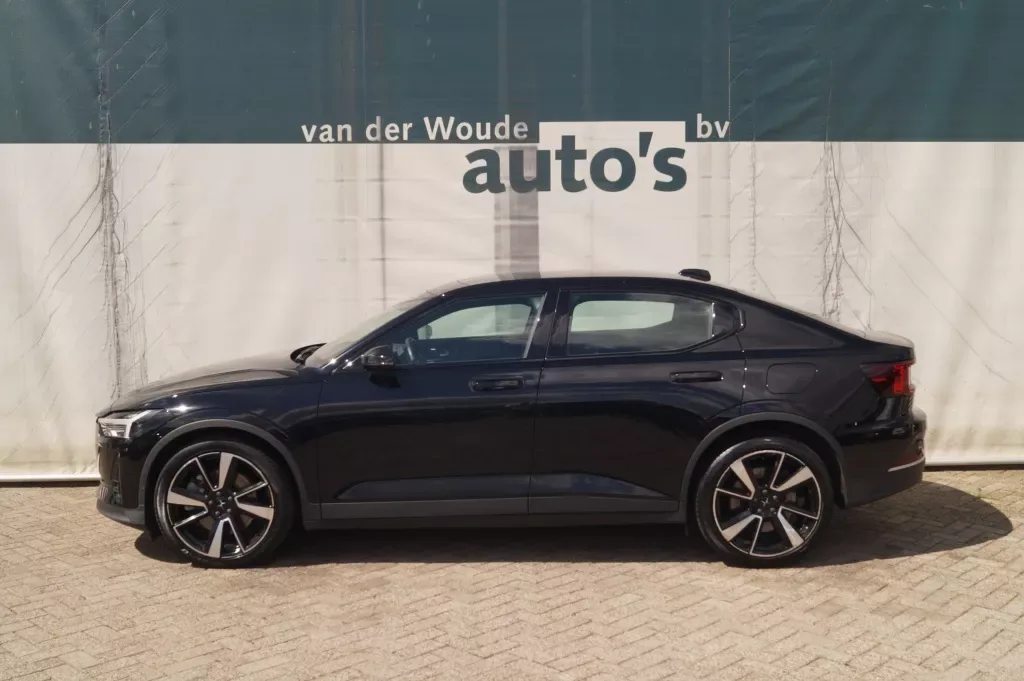 Polestar 2 (2021) — foto 1