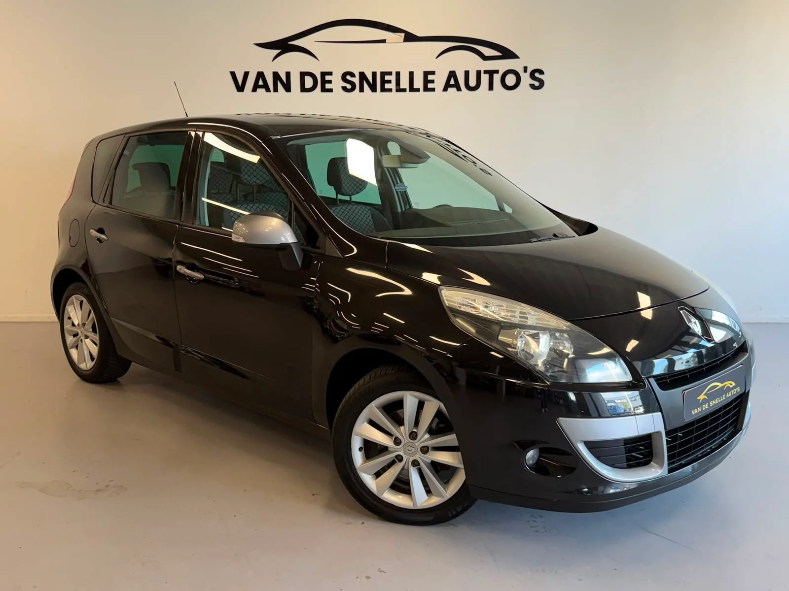 Renault Scénic (2010) — foto 1