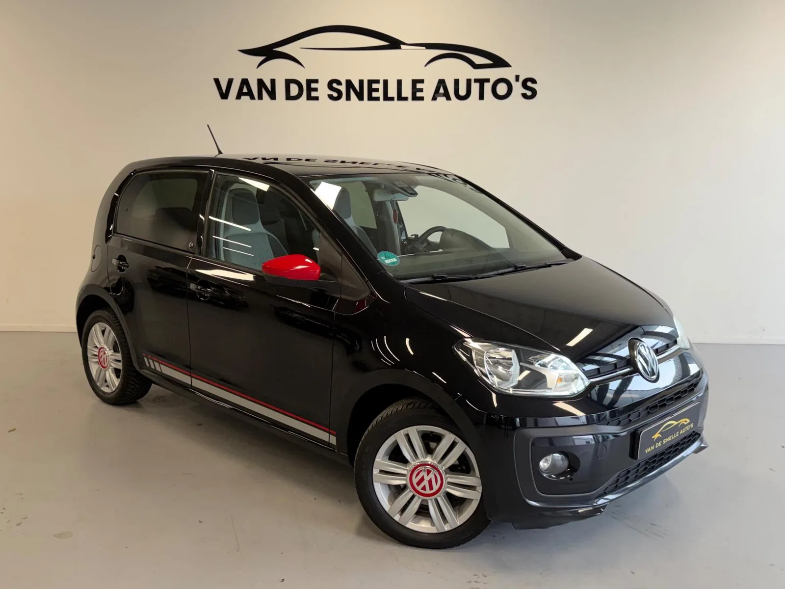 Volkswagen Up! (2016) — foto 1