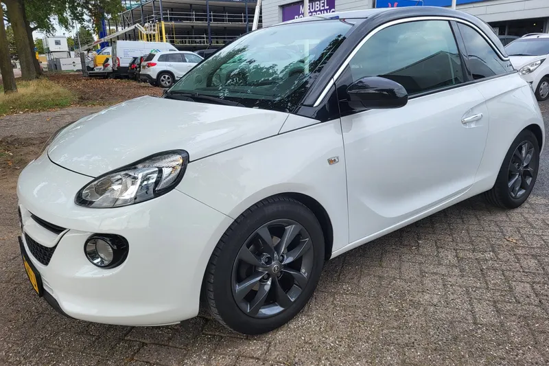 Opel Adam (2015)