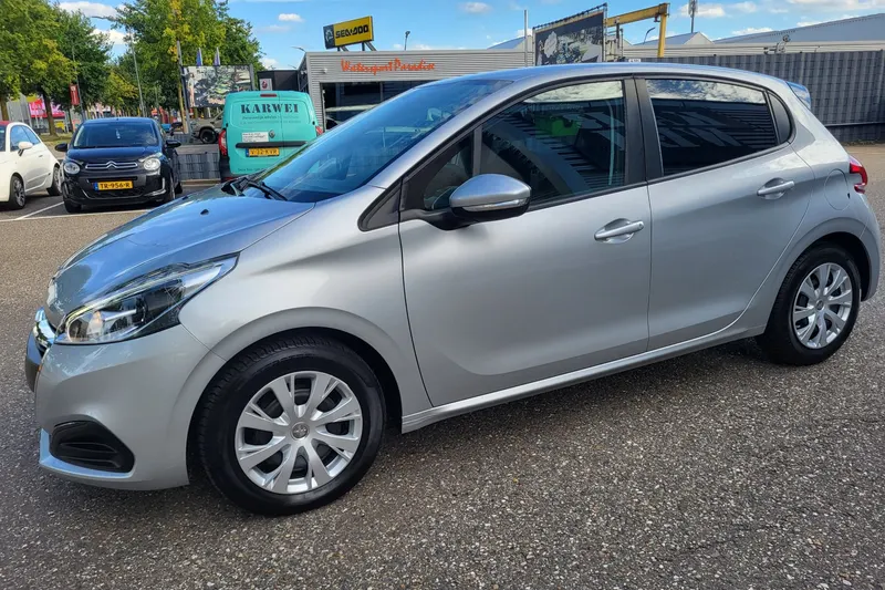 Peugeot 208 (2018)
