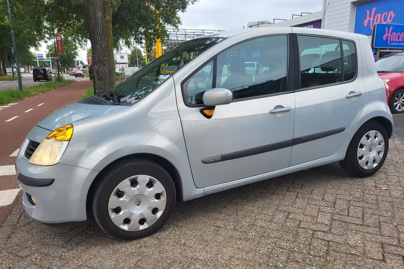 Renault Modus (2005)