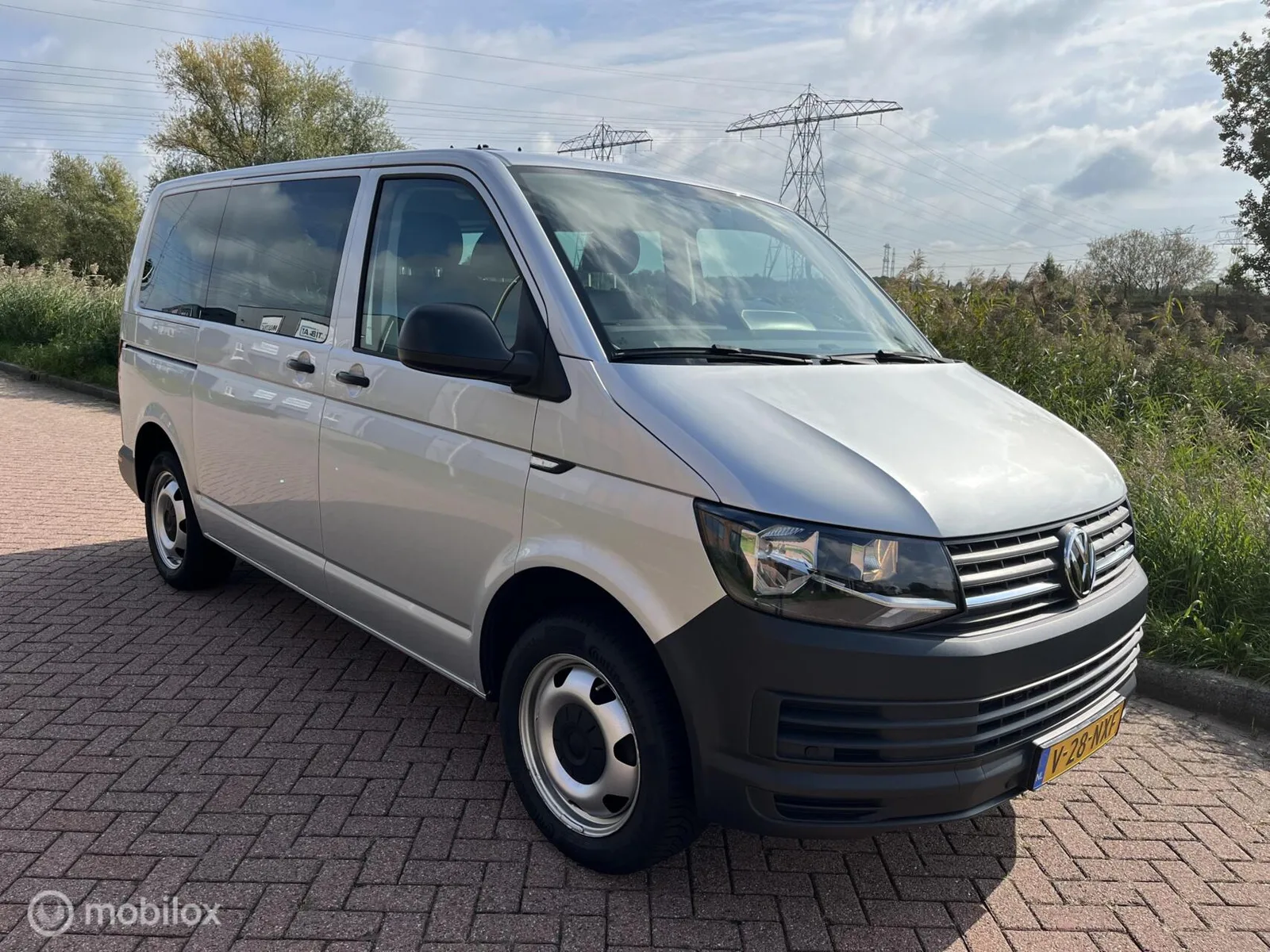 Volkswagen Transporter (2018) — foto 1