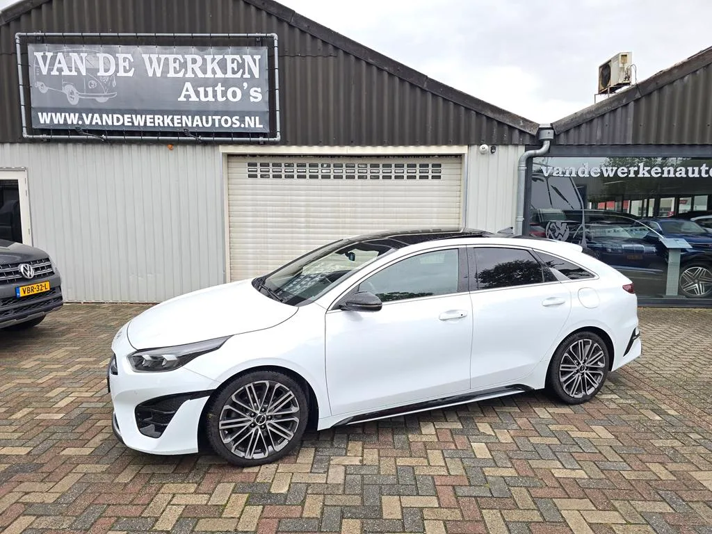 Kia ProCeed (2023) — foto 1