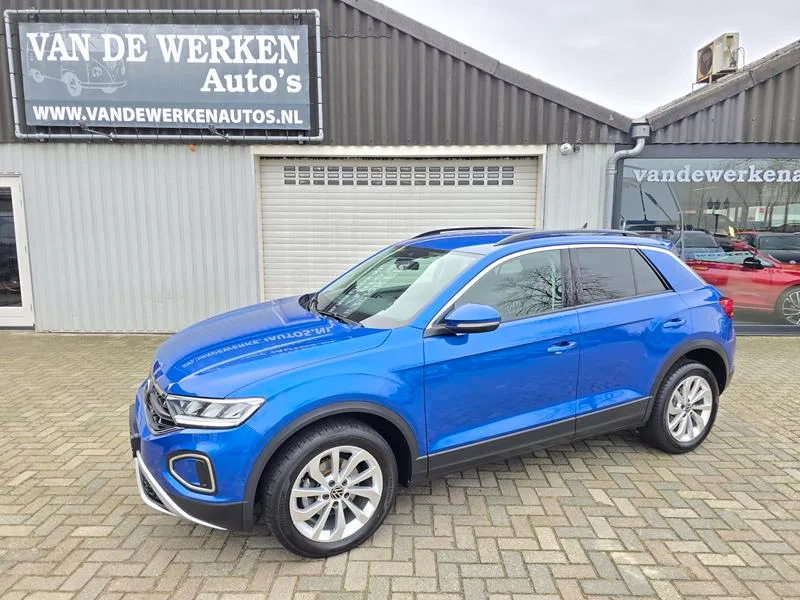 Volkswagen T-Roc (2023) — foto 1
