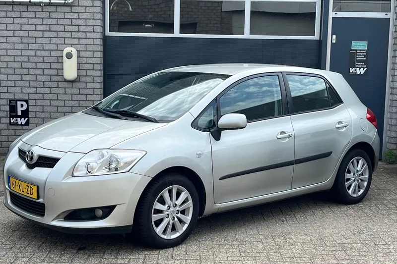 Toyota Auris (2007)