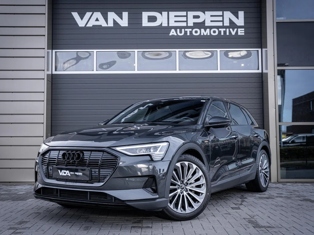Audi e-tron (2022) — foto 1