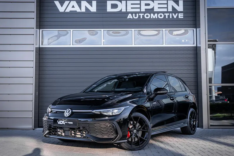 Volkswagen Golf (2025)