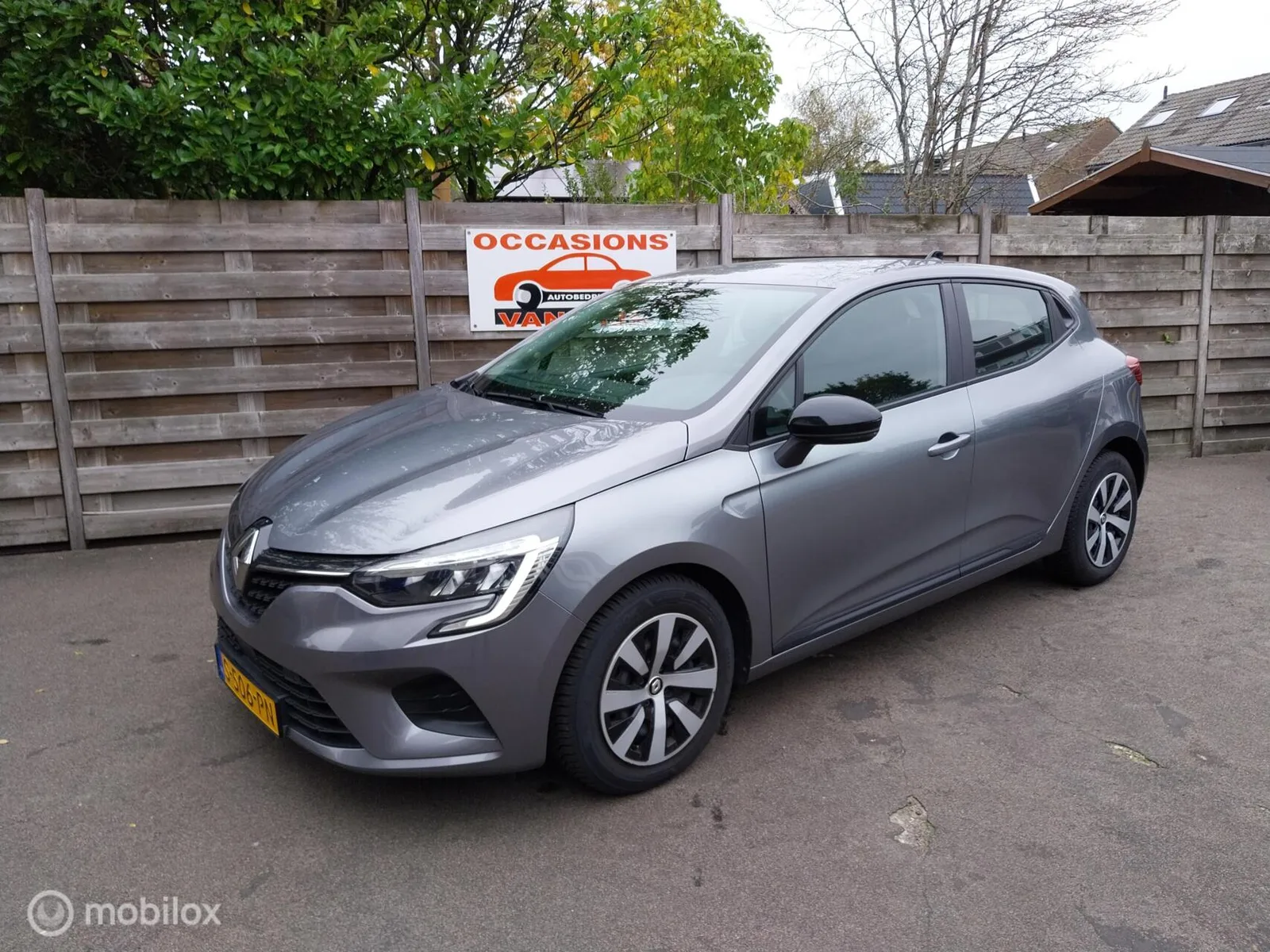 Renault Clio (2023) — foto 1