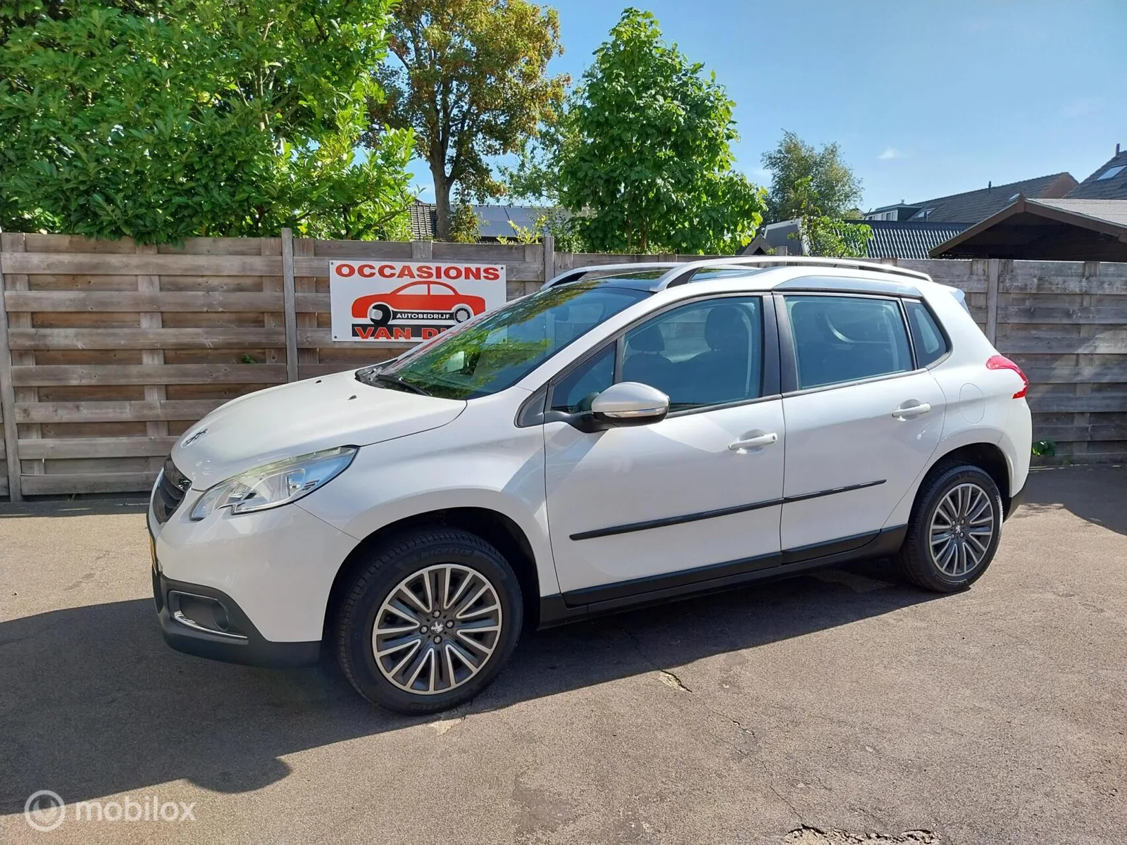 Peugeot 2008 (2016) — foto 1