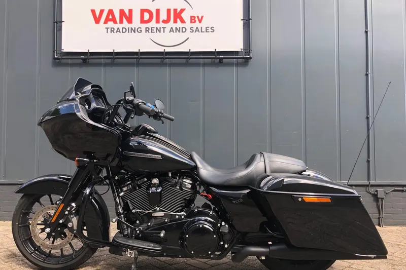 Harley-Davidson Road Glide 107 (2018)