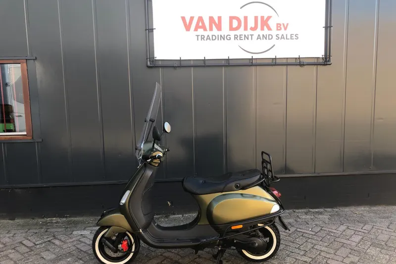 Piaggio LX (2009)