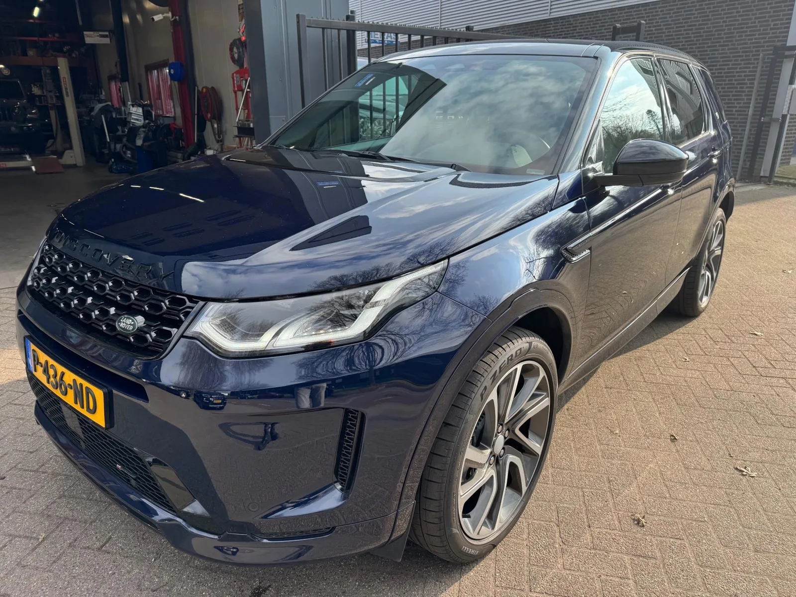 Land Rover Discovery Sport (2022) — foto 1