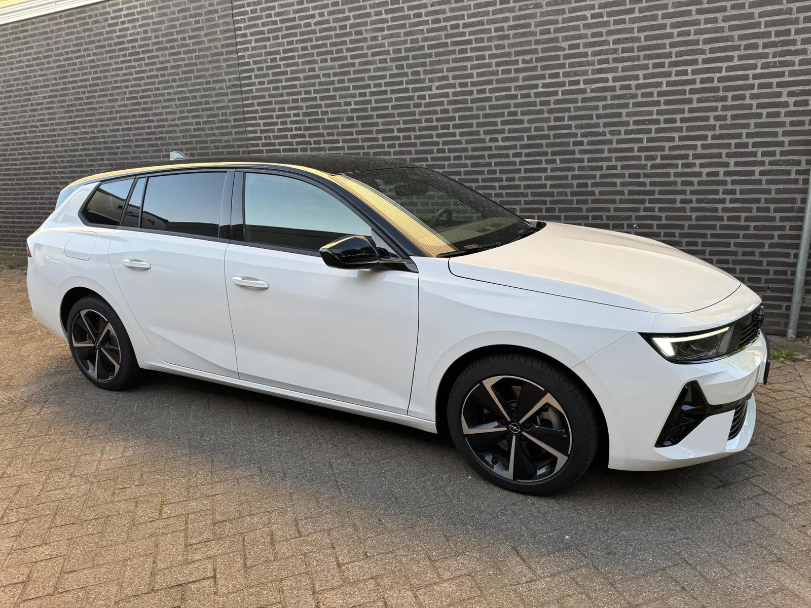 Opel Astra (2025) — foto 1