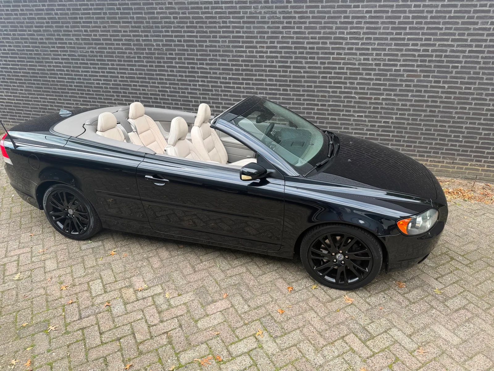Volvo C70 (2007) — foto 1