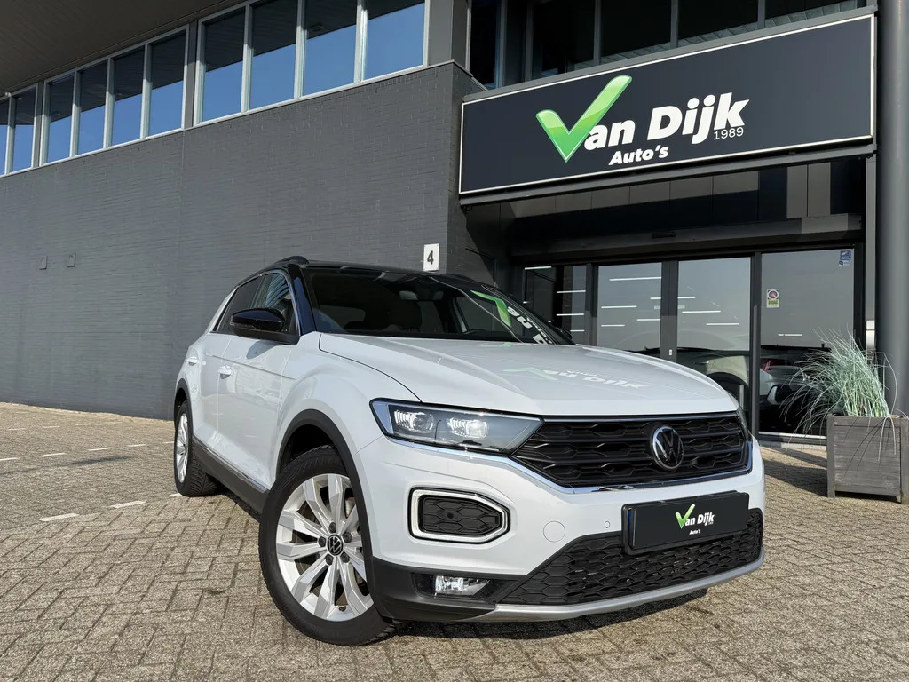 Volkswagen T-Roc (2022) — foto 1