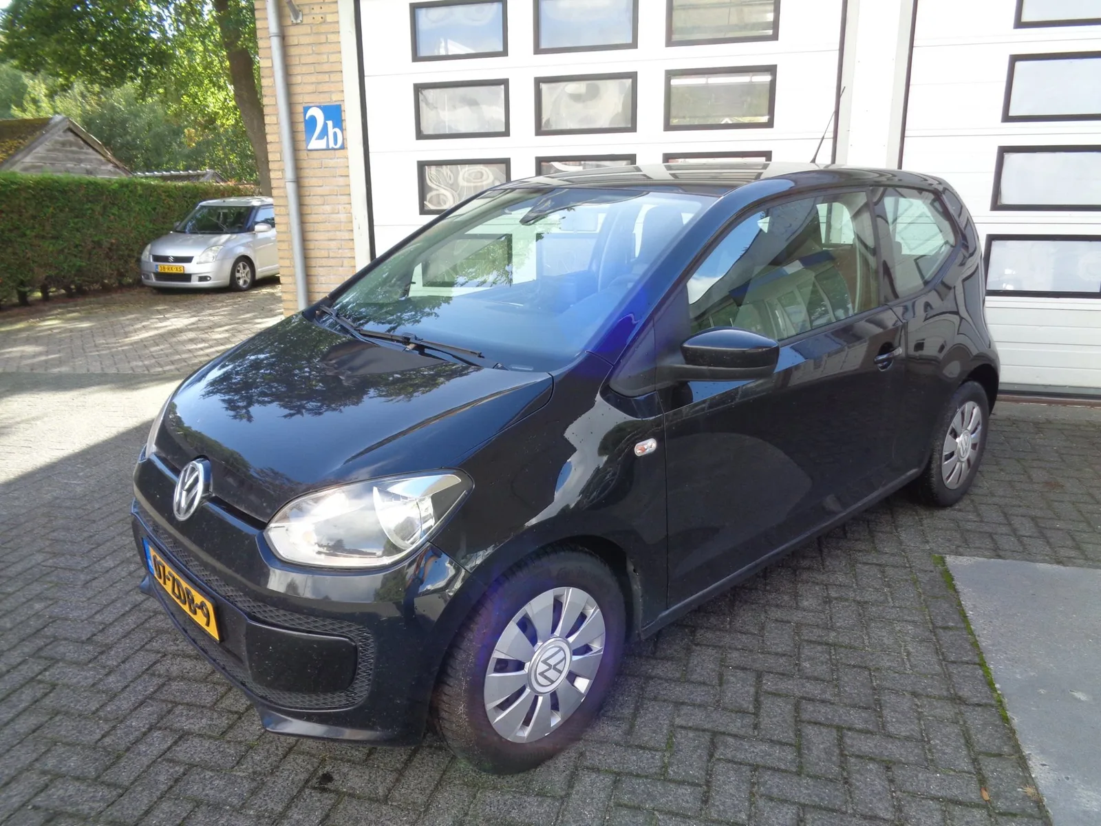 Volkswagen Up! (2012) — foto 1