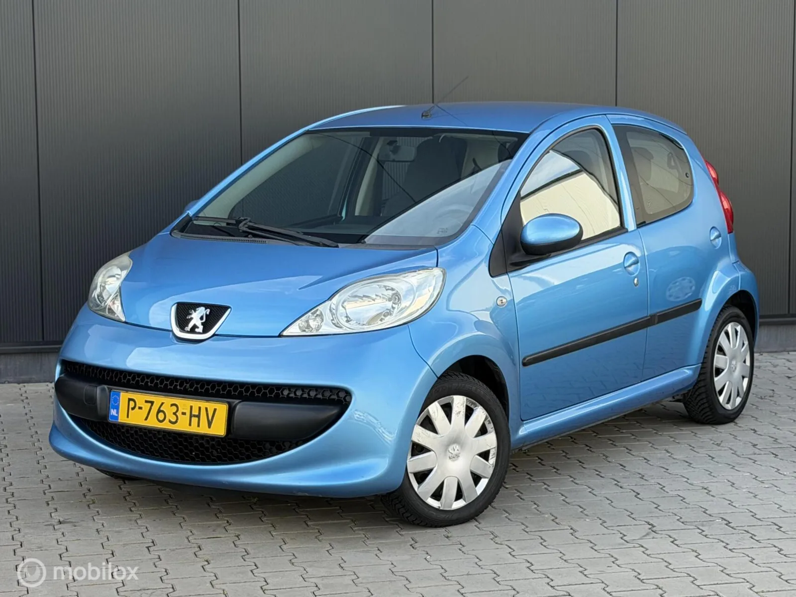 Peugeot 107 (2006) — foto 1