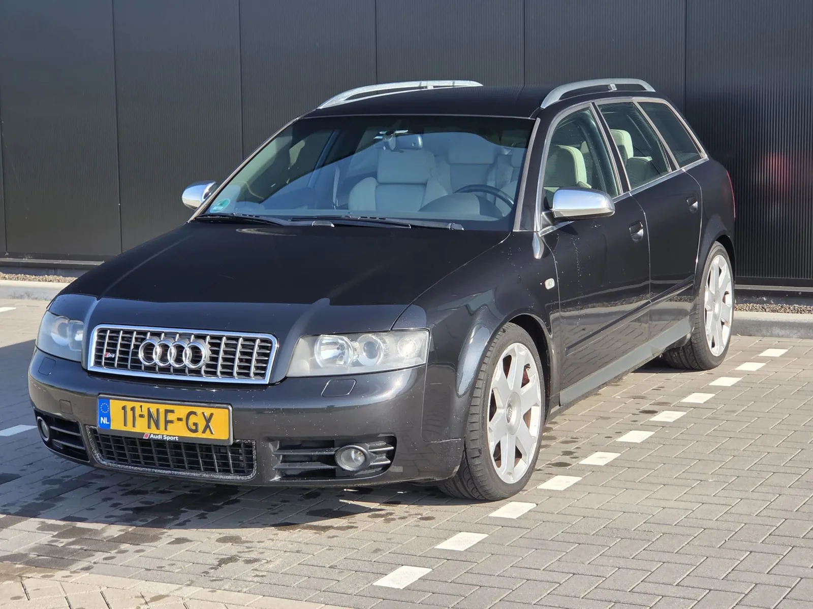 Audi A4 (2003) — foto 1