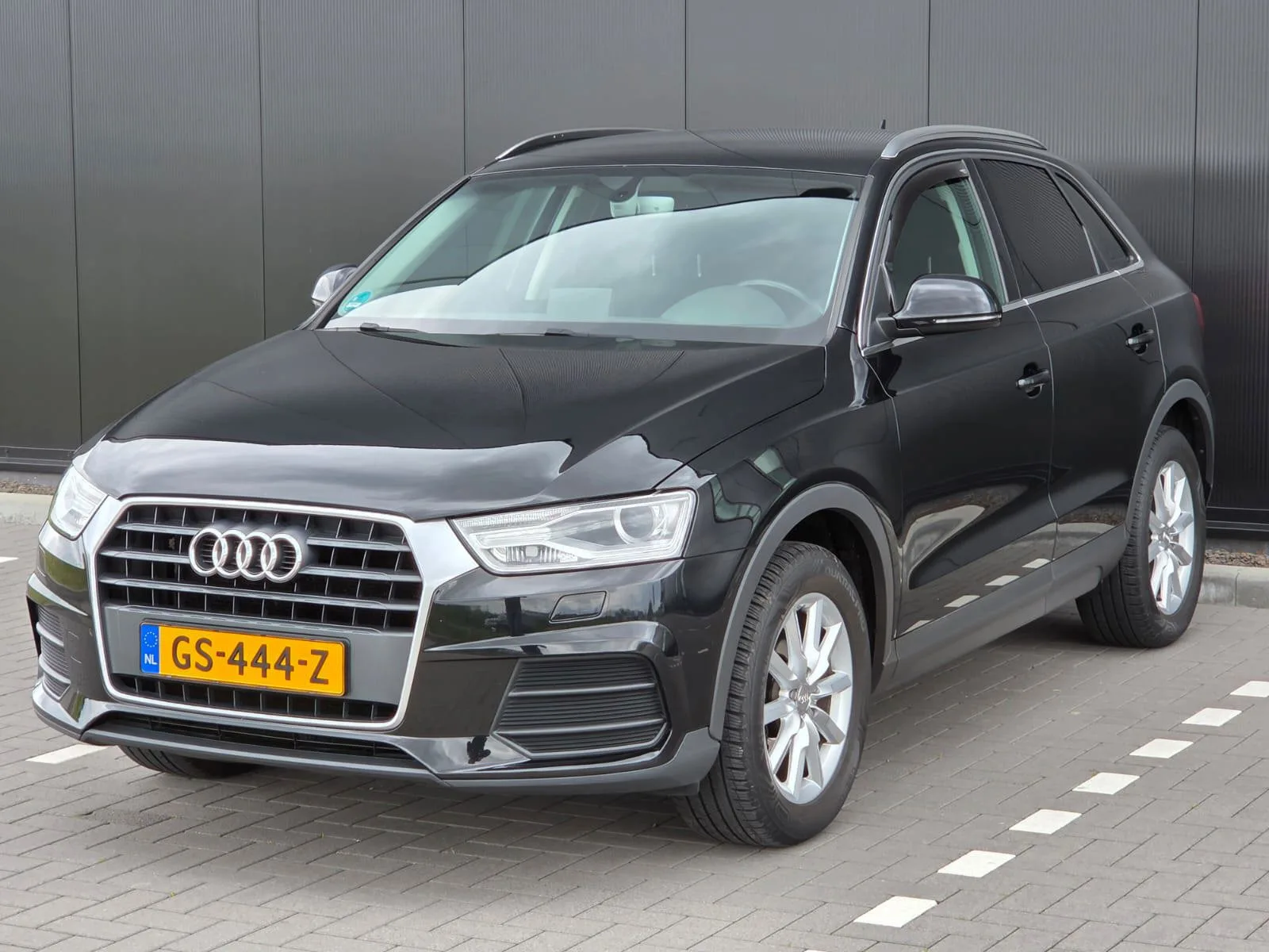 Audi Q3 (2015) — foto 1