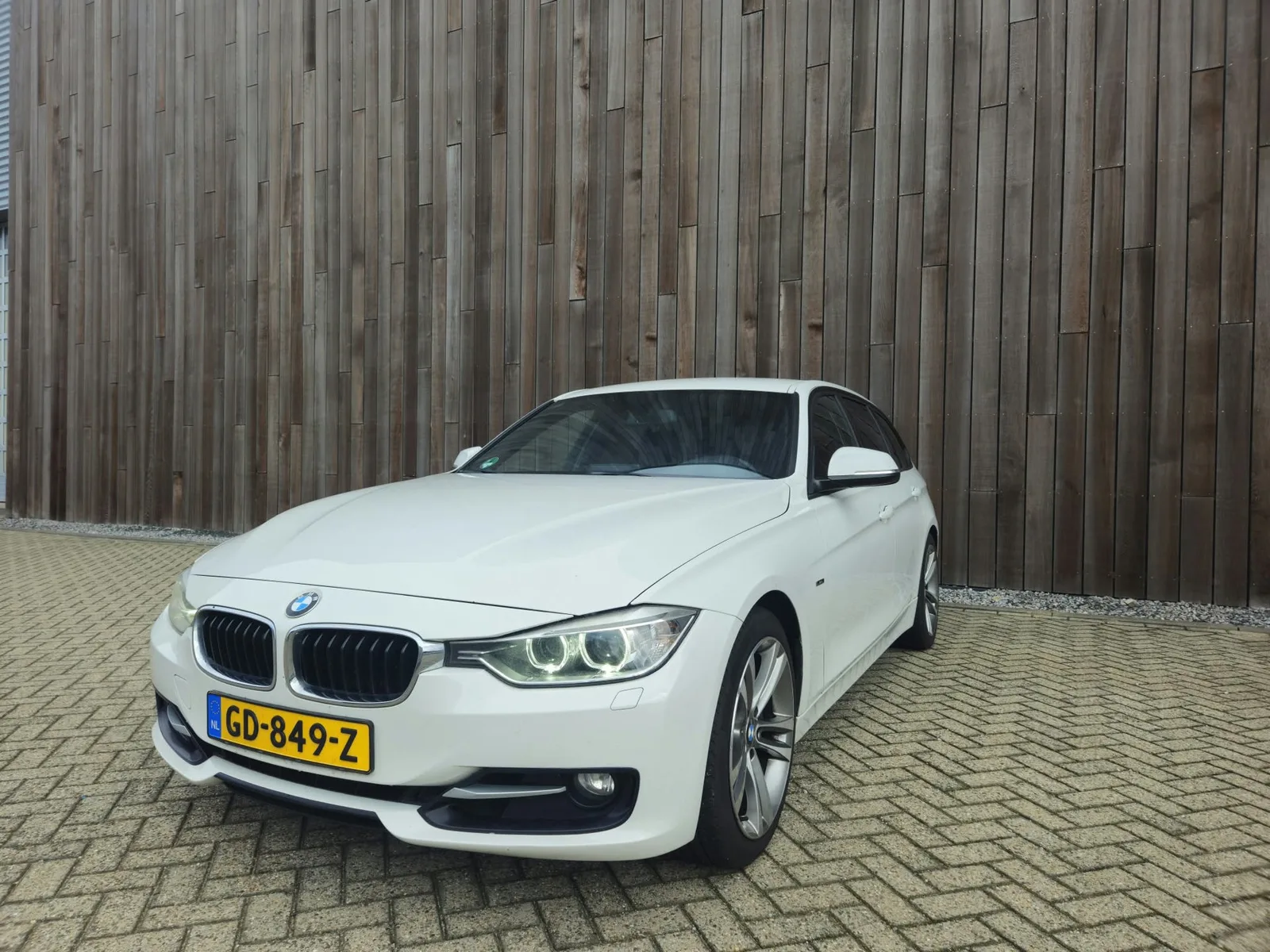 BMW 3-Serie (2013) — foto 1
