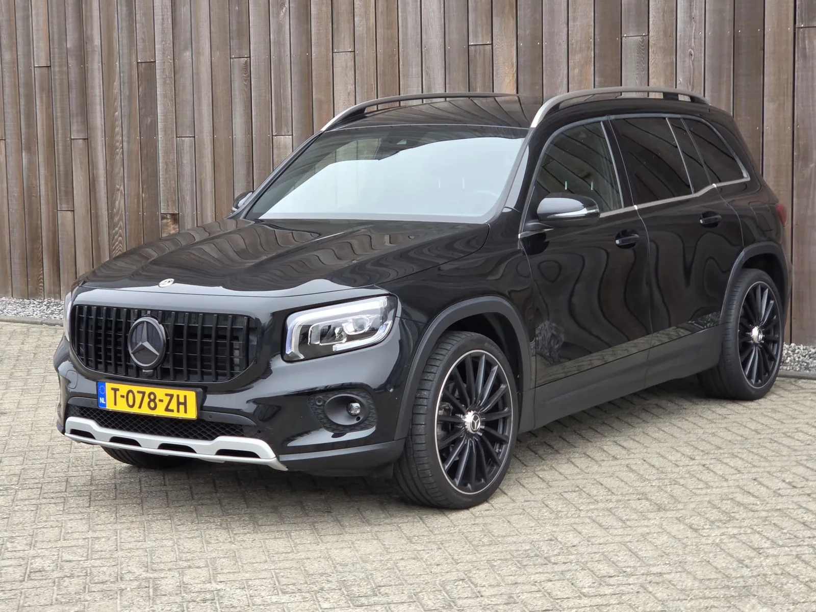 Mercedes-Benz GLB-Klasse (2023) — foto 1