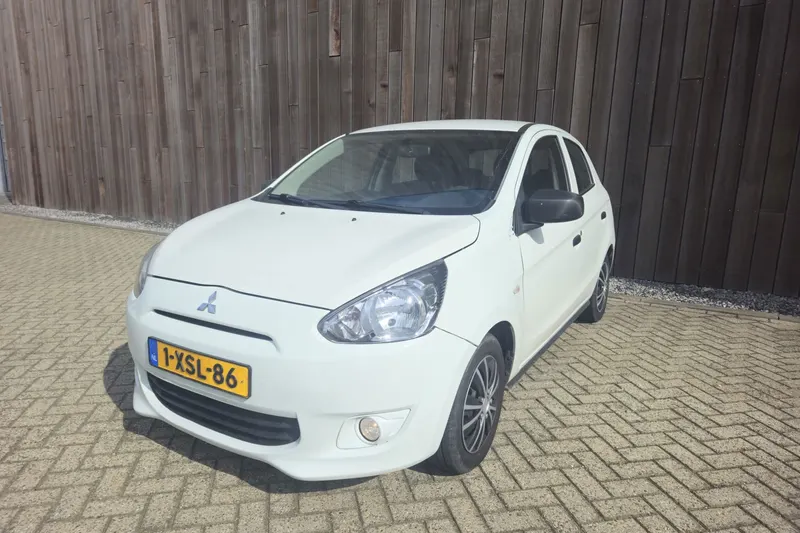 Mitsubishi Space Star (2014)