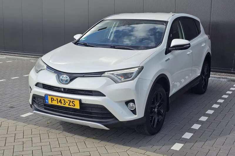 Toyota RAV4 (2016)