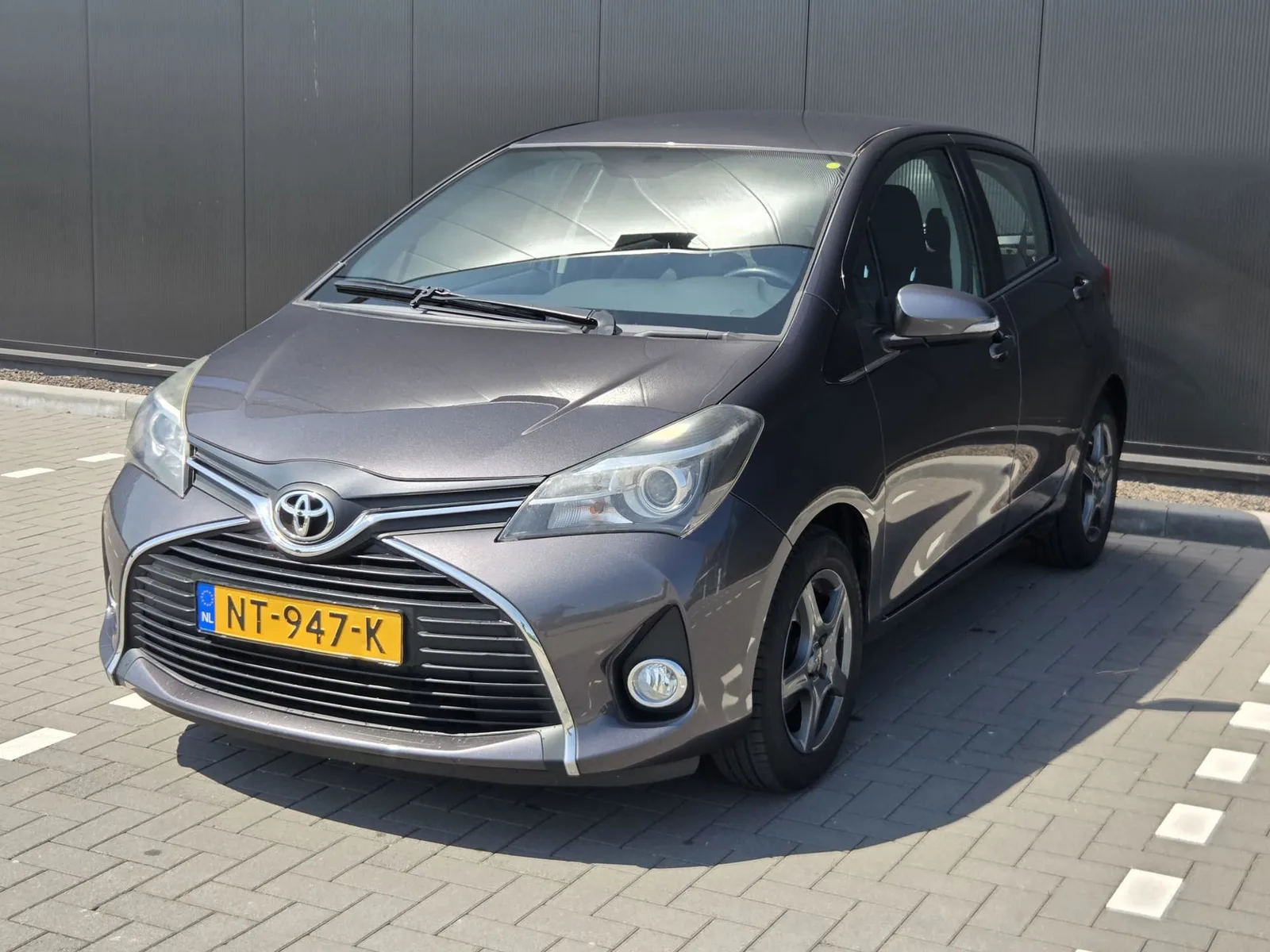 Toyota Yaris (2016) — foto 1