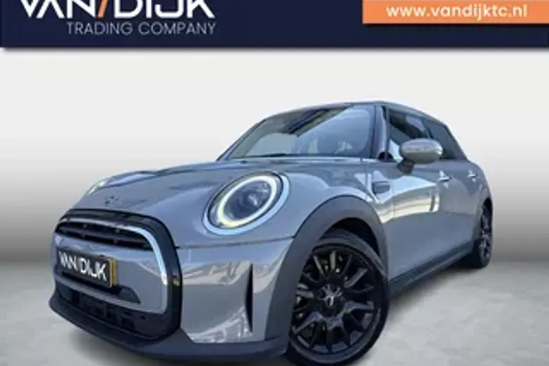 MINI One (2021)