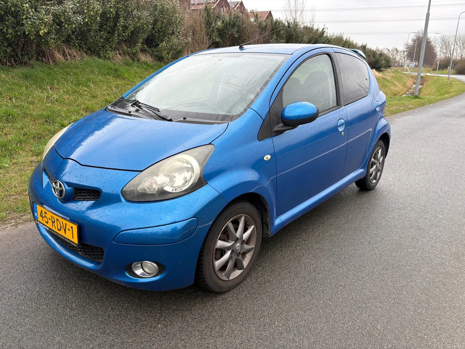 Toyota Aygo (2011) — foto 1